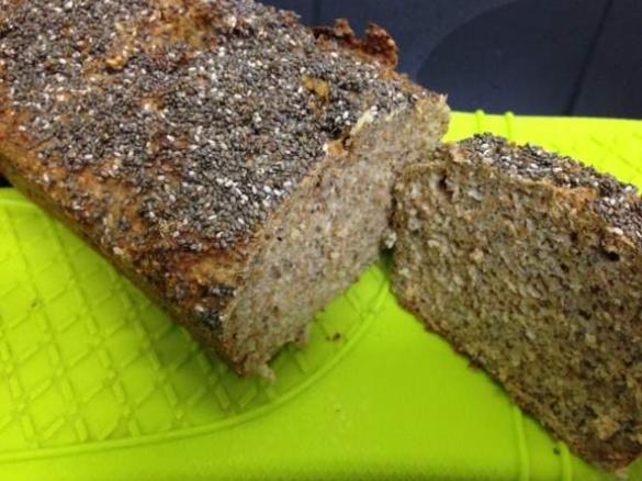 Variation von Eiweißbrot... tägliches Brot, hält lange frisch!