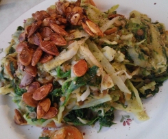 Linsen und Kraut mit veganer Käsesauce, Karotten und Spinat - vegan - veggie - gesund - low fat - fitness