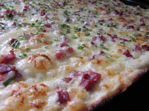 Bergsteigerpizza (knusprig)
