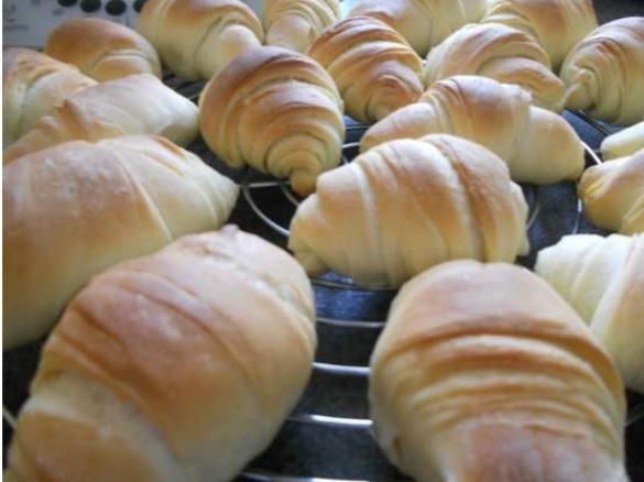 Soft Croissants (by Fairy Cakes)