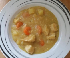 Linsen-Kartoffel-Eintopf mit Hähnchen und Curry 