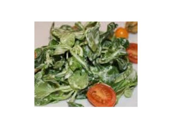 Feldsalat mit Ziegenkäsedressing und karamellisierten Cherrytomaten