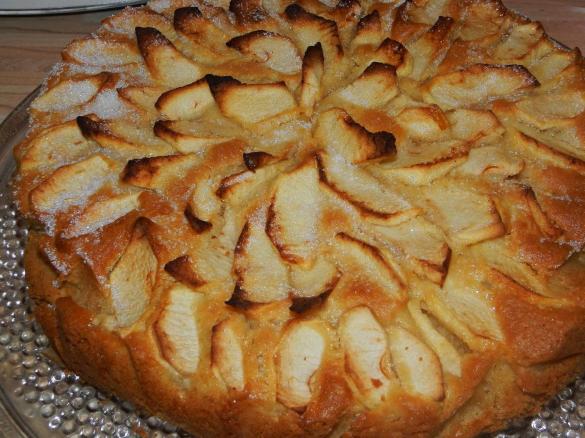 Saftiger Apfelkuchen , einfach und lecker