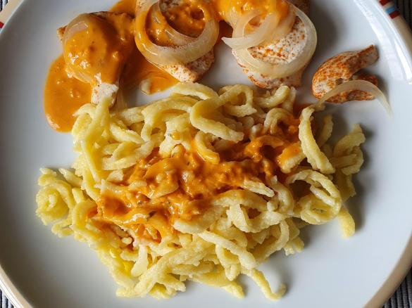 Zwiebelhähnchen mit Spätzle (All in one)