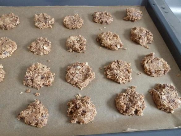 Erdnussbutter-Schokoladen-Haferflocken Cookies