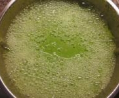 Kopfsalat-Schaumsüppchen