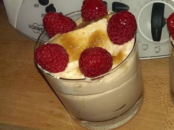 Schogettella Mousse mit Himbeeren