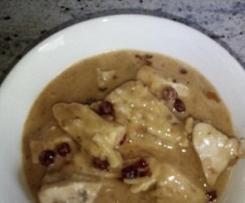 Hähnchenbrust in Preiselbeersahne