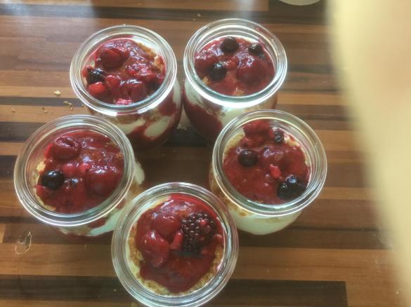 Fruchtiges Beerendessert