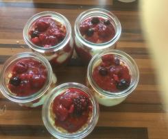 Fruchtiges Beerendessert