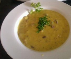 Pilz-Cranberry-Suppe