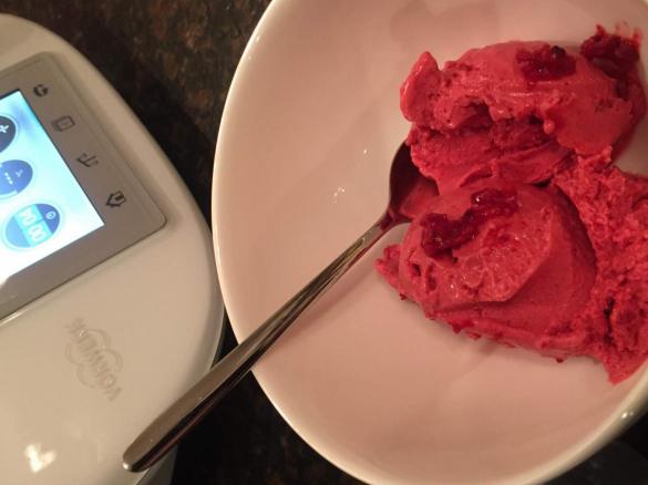 Schnelles Himbeer Eis