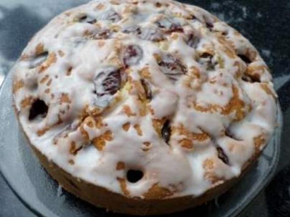 Zwetschgenkuchen, zart, aus Mürbe - u. Sandteig