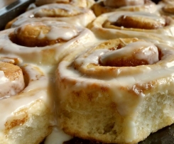 Zimtschnecken (Cinnamon Rolls)