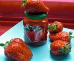 Variation von Erdbeermarmelade - traumhaft intensiver Erdbeergeschmack