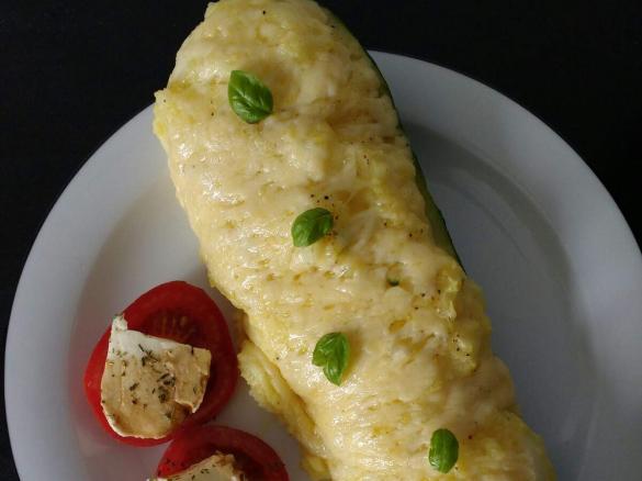 Gefüllte Zucchini (Kartoffelbreifüllung)