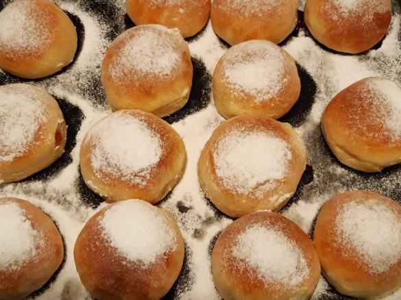 Krapfen / Berliner aus dem Ofen