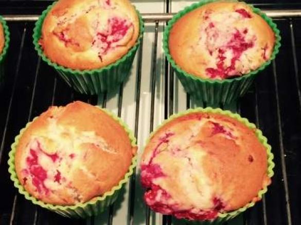 Cream Cheese Himbeer Muffins