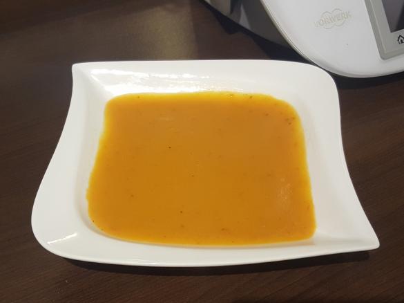 Gemüse-Kartoffelcremesuppe