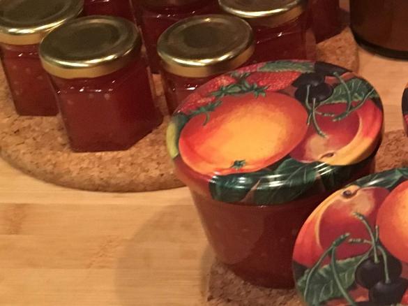 Tomatenmarmelade mit Schuss