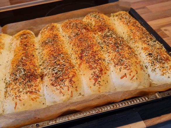 Cheese Oregano Bread