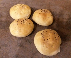 Variation von Burger Buns ohne Ei