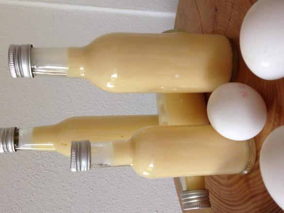 Eierlikör mit ganzen Eiern