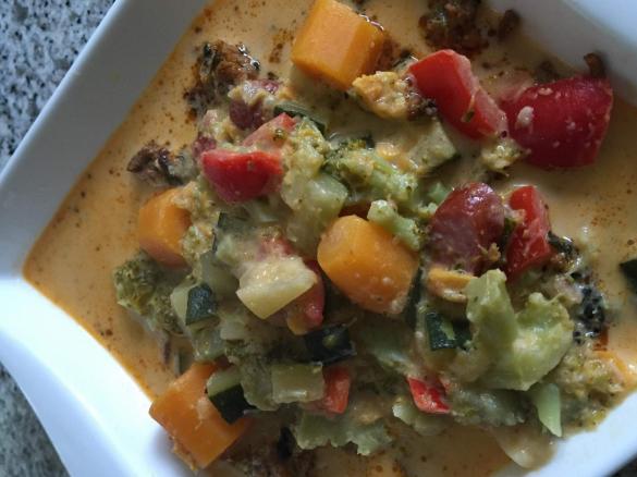 Gemüsesuppe mit Kokosmilch