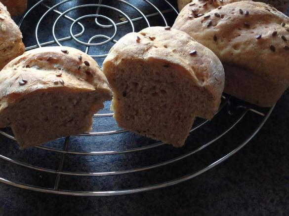 Mischbrot mit Frischkäse