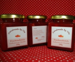 Fruchtaufstrich Erdbeere mit Mandeln und weißer Schokolade