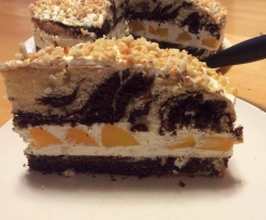 Zebra-Rührkuchen mit Pfirsichsahne