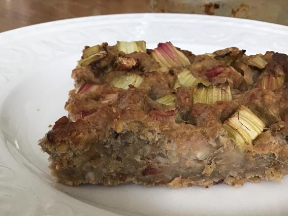 Veganer Bananen- Rhabarberkuchen, zuckerfrei