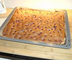 Versunkene Kirschen - schneller Kirsch-Marzipan-Blechkuchen