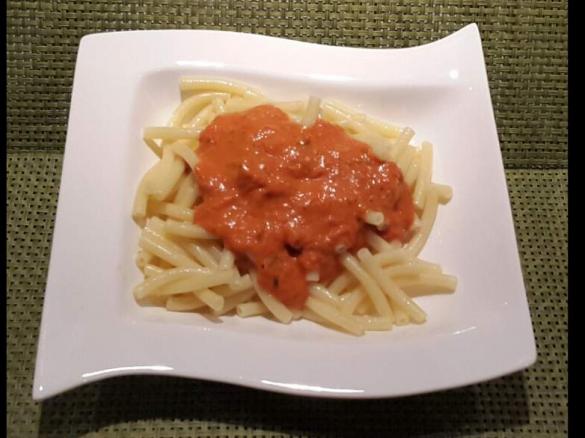 Tomaten-Paprika-Soße