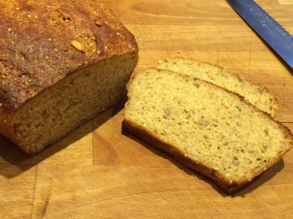 Eiweißbrot aus Dinkelgluten 