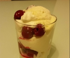 Mascarpone mit Kirschen 