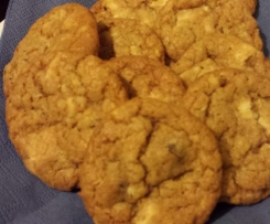 Haferflocken Kekse mit Cranberries und weißer Schokolade