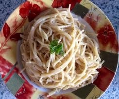 Spaghetti cacio e pepe alla Carmella / Spaghetti mit Käse und Pfeffer