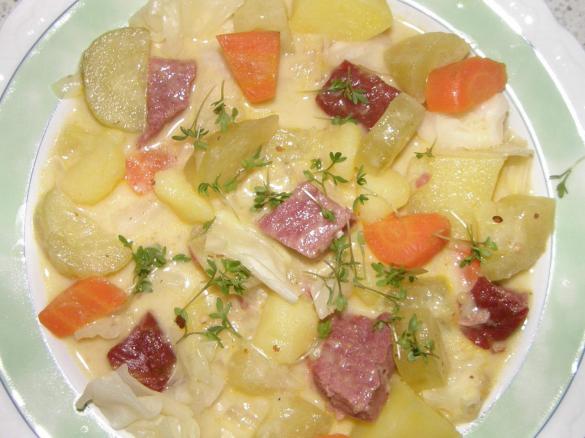 Kasslernacken in Senfrahm mit Gemüse (m. Orig.)