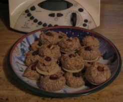 Variation von Haselnussmakronen / Haselnuss Plätzchen