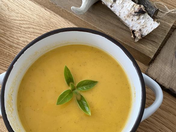 Zucchini-Tomaten-Suppe