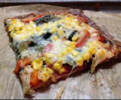 Pizza mit Thunfisch/Hüttenkäse Boden (Low Carb)