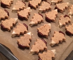 Weihnachtsplätzchen: Verschneite Nougat-Tannen