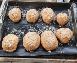 Haferflockenbrötchen mit Dinkelmehl