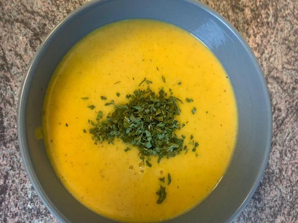 Apfel - Karotten- Suppe mit Prosecco