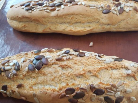 Variation von Bayrisches Weißbrot/ Baguette mit Körnermix