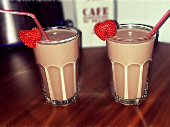 Schoko-Erdbeer-Bananen Smoothie