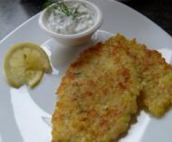 Lachs-Kartoffel-Puffer mit Kräuterquark