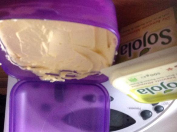 Knoblauchbutter (vegan,laktose-und glutenfrei)