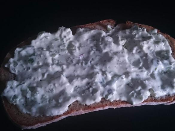 Schneller Frischkäseaufstrich mit einfachen Zutaten